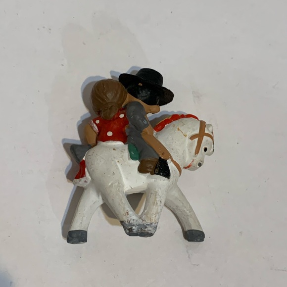 Horse couple Hand Painted Spanish Mud People - Picture 2 of 13